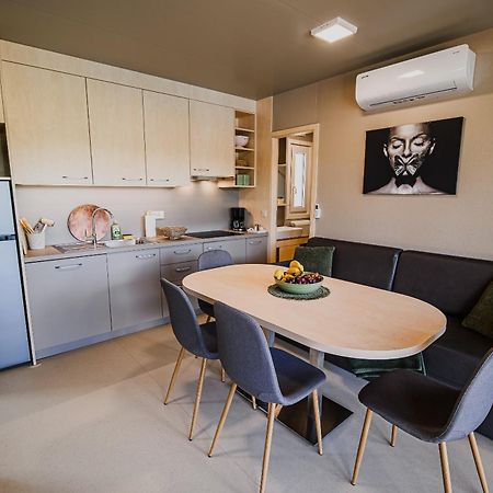 Deluxe Lake View Mobile Homes With Thermal Riviera Tickets Catez ob Savi Exterior photo